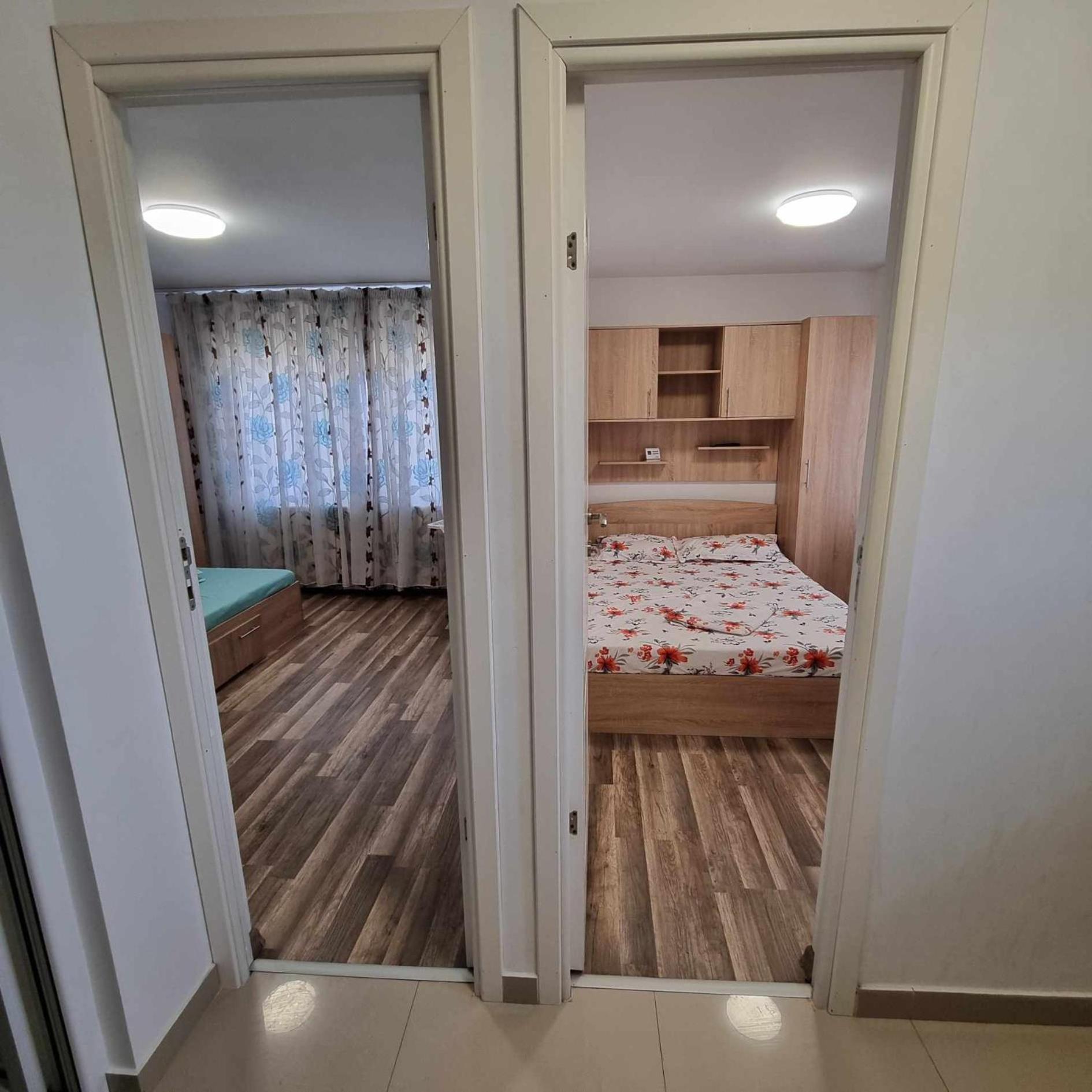 Apartament Cu 2 Dormitoare - Madalina Corabia 外观 照片